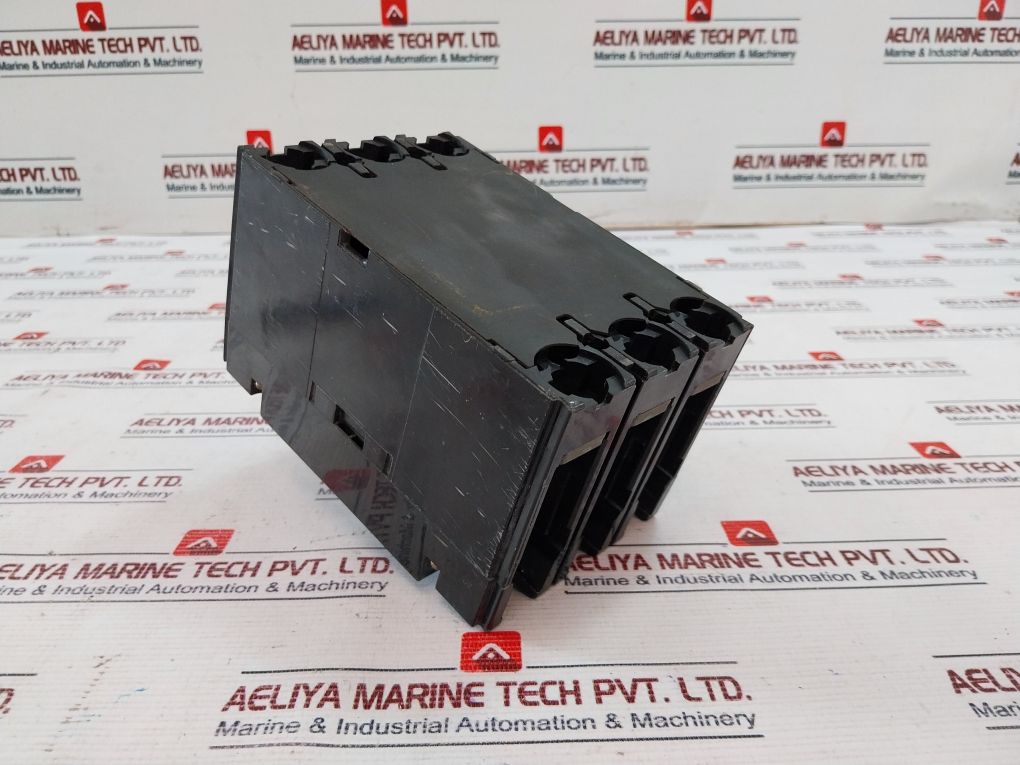 Mitsubishi Nf225-sh No-fuse Breaker 150 Amp 660V