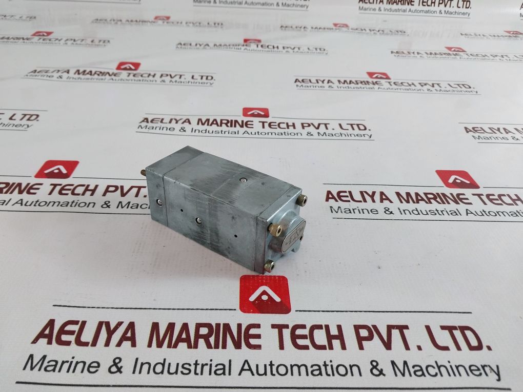 Mitsubishi Wabco 3712052000 Pneumatic Directional Valve