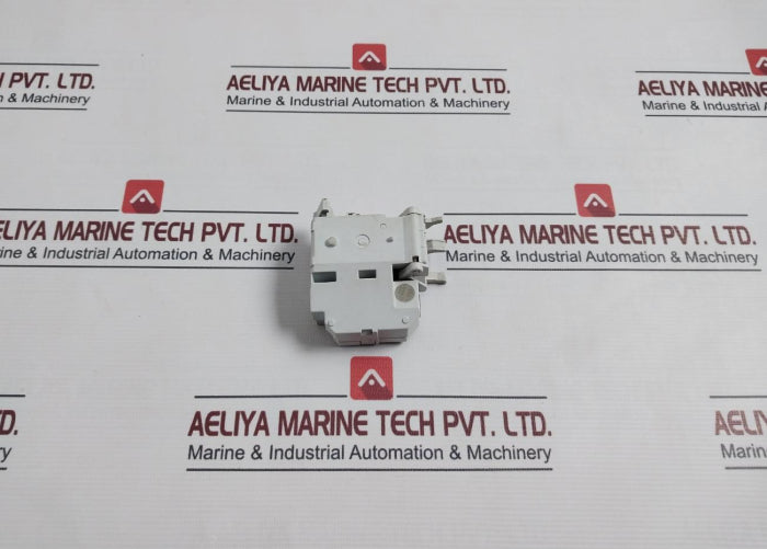 moeller-u-nzm-10-circuit-breaker-trip-coil-tightening-torque-1nm-9-lbs-in-24v-dc