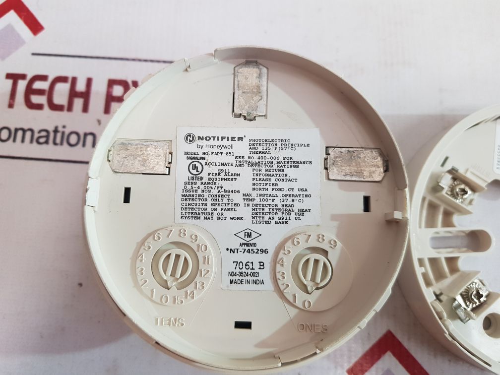 Notifier Fapt-851 Smoke Detector With B501 Detector Base – Aeliya Marine