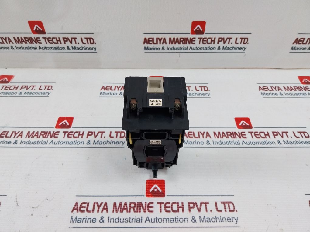 Omron C2T-5B Motor Starter Coil 50/60Hz