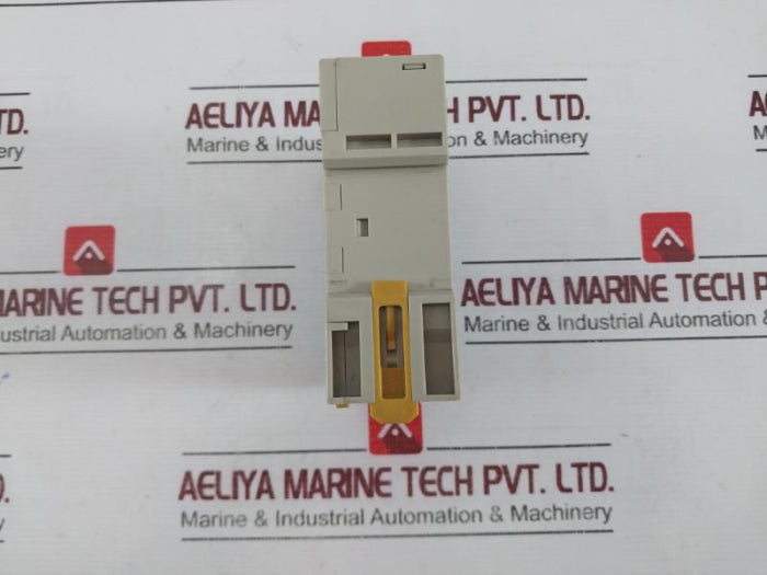 Omron Cpm2C-20Cdr-d Programmable Controller 06701034 24Vdc 5Ma/8Ma