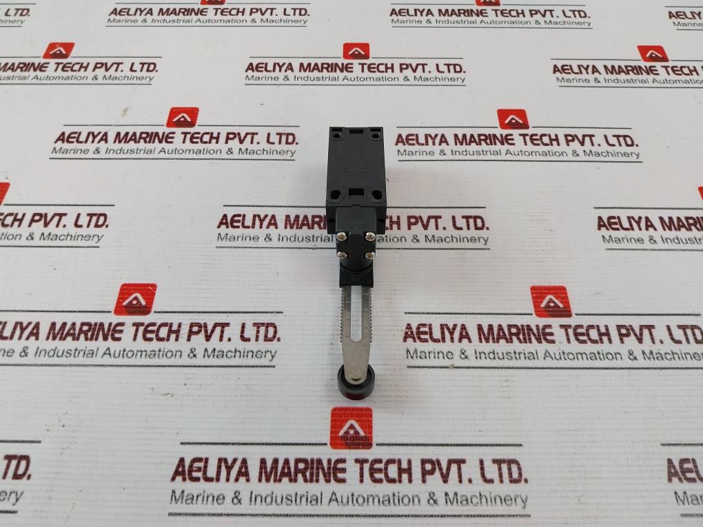 Omron D4N-112G Limit Switch