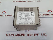 Omron E5Ax-a Temperature Controller 100 To 240 Vac