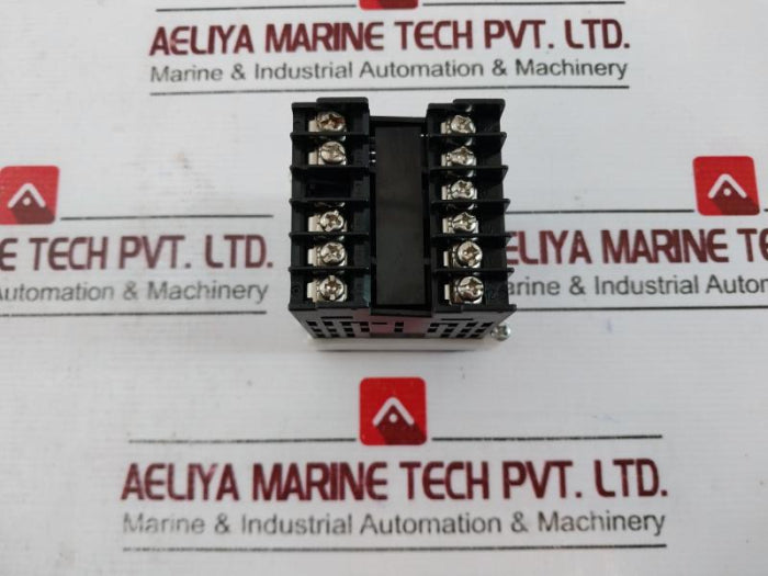 Omron E5Cc-qx2Asm-800 Temperature Controllers 100-240Vac 12Vdc 3A