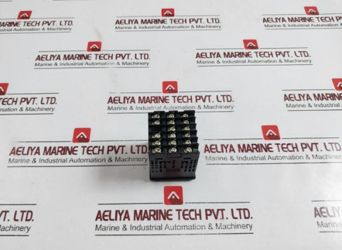 Omron E5Cc-rx2Asm-802 Temperature Digital Controller Ver 2.1