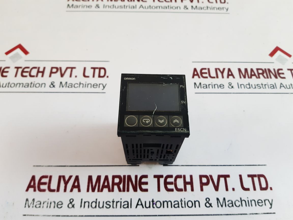 Omron E5Cn-r2T Temperature Controller Free Shipping