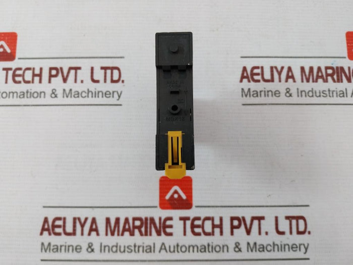 Omron G2R-2-snd 8 Pin Plug In Relay 5A 250Vac 30Vdc Max 5A 250V