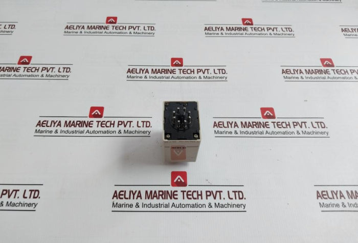 Omron H2A Miniature Motor Driven Timer 2A 250Vac Iec947, Ac-13 0-70 Sec