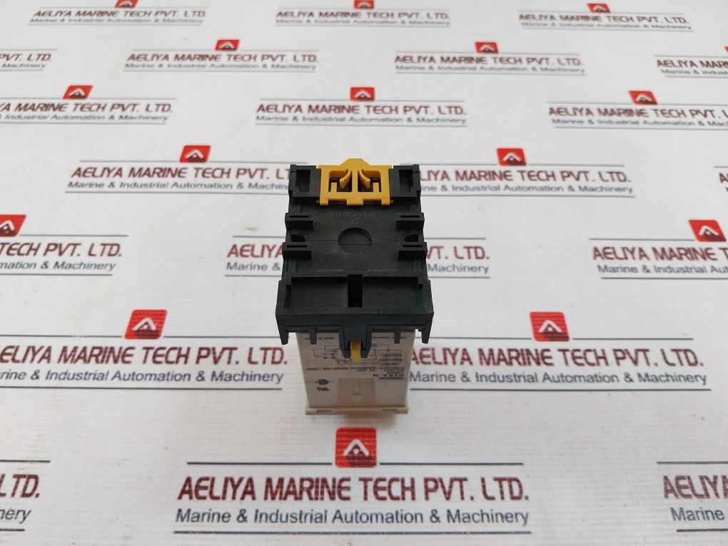 Omron H3Ba-n Timer With Base 0-3 Sec 24Vdc