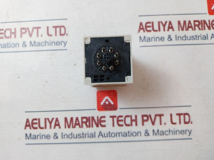 Omron H3Bg-n8H Timer 220Vac