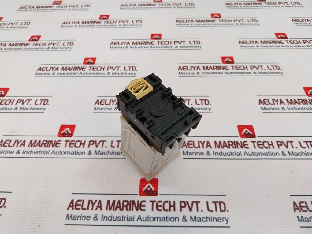 Omron H3Ca-8 Solid State Timer With Pf085A Base 50/60Hz