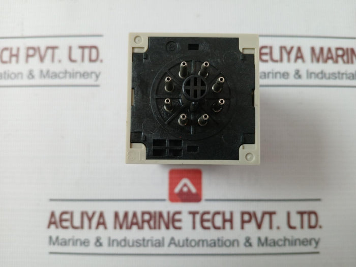 Omron H3Cr-a8 Multifunctional Timer 100-240Vac 5A 250 Vac 0.05S-300H 4Kv/2