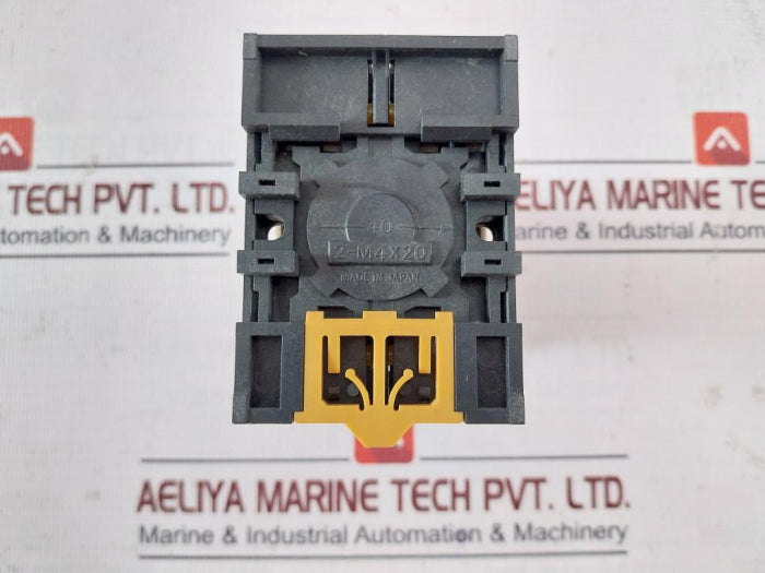 Omron H3Cr-a8 Solid-state Analog Timer W/ Base 5A 250Vac Dc-13 0.5A. 30V P2Cf-08