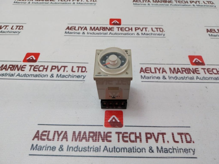 Omron H3Cr-a8E-315 Timer With Base 50/60Hz