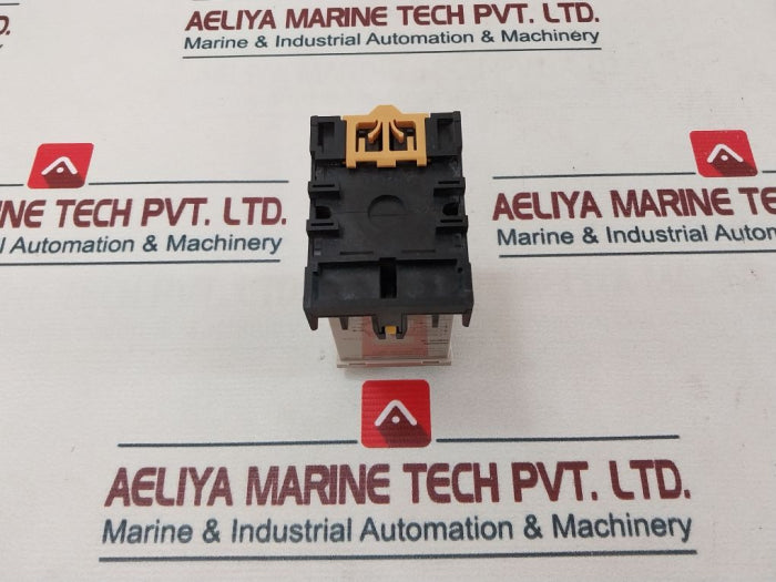 Omron H3Cr-a Solid State Multifunction Timing Relay With Base 0-12 Hrs