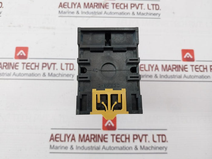 Omron H3Cr-a Solid State Timer With Pin Socket P2Cf-11, 0-1.2Sec 24Vdc ...