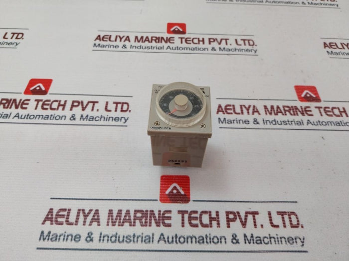 Omron H3Cr-a Timer 0.05S-300H 5A 30Vdc