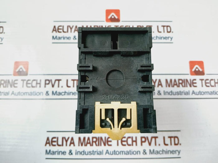 Omron H3Cr-a Timer With Base 100-240Vac 50/60Hz