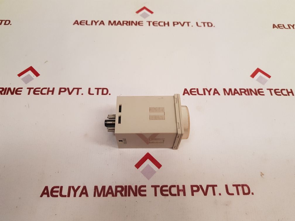 Omron H3Cr-g8L Solid State Timer