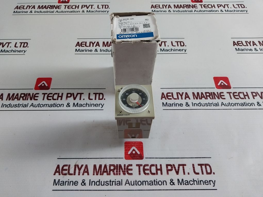 Omron H3Cr-g8L Timer 50/60 Hz