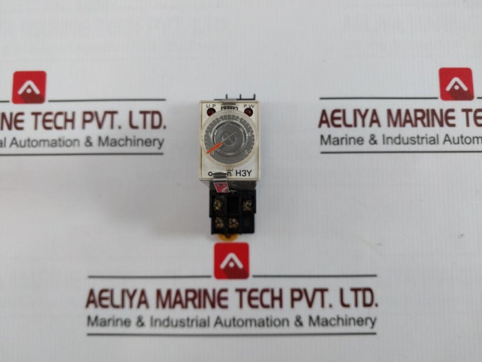 Omron H3Y-2 Timer Relay With Base 200Vac 5A 220Vac 0-5 Min 0754N 2084Y7