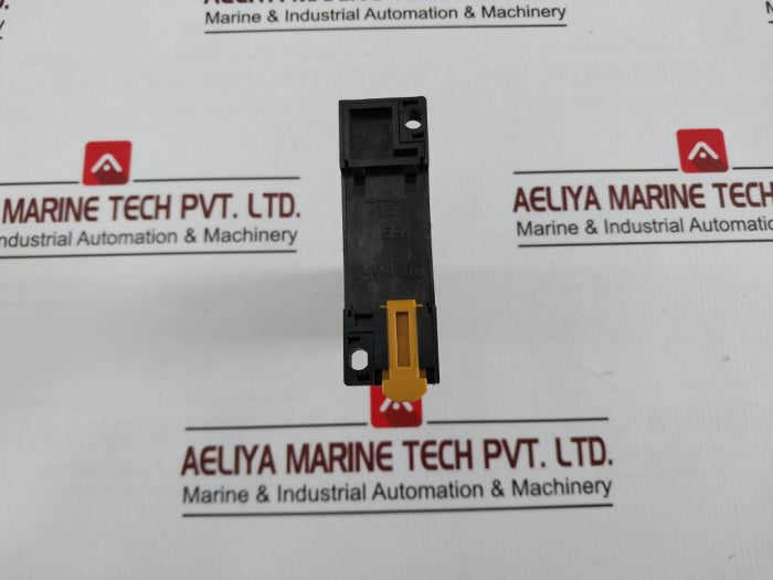 Omron H3Y-2 Timer Relay With Base 200Vac 5A 220Vac 0-5 Min 0754N 2084Y7