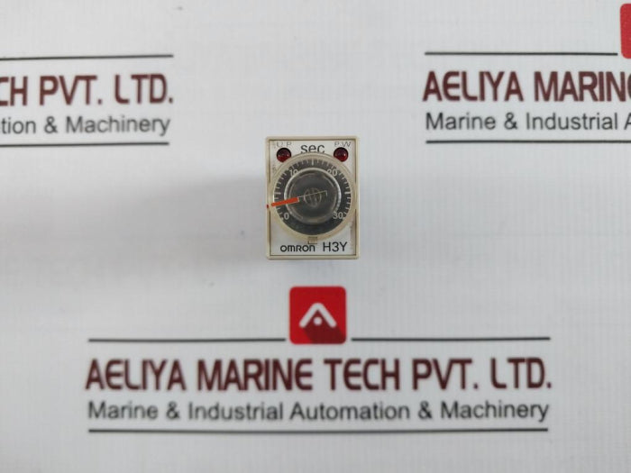 Omron H3Y-4 Timer 110Vac 3A 250Vac 0-30 Sec 07X40N