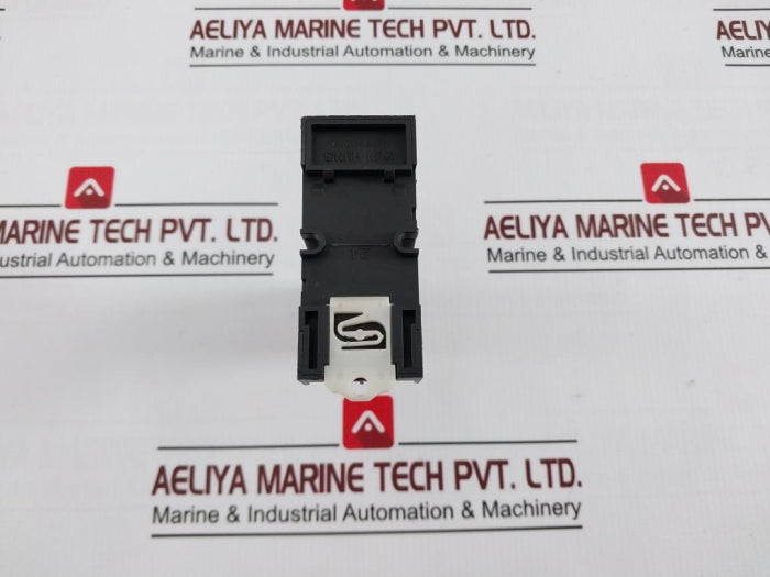 Omron H3Y-4 Timer Relay With Base 3A 24Vdc 0-30 Sec 250Vac 7A Kh-rs-14M 04Y8M