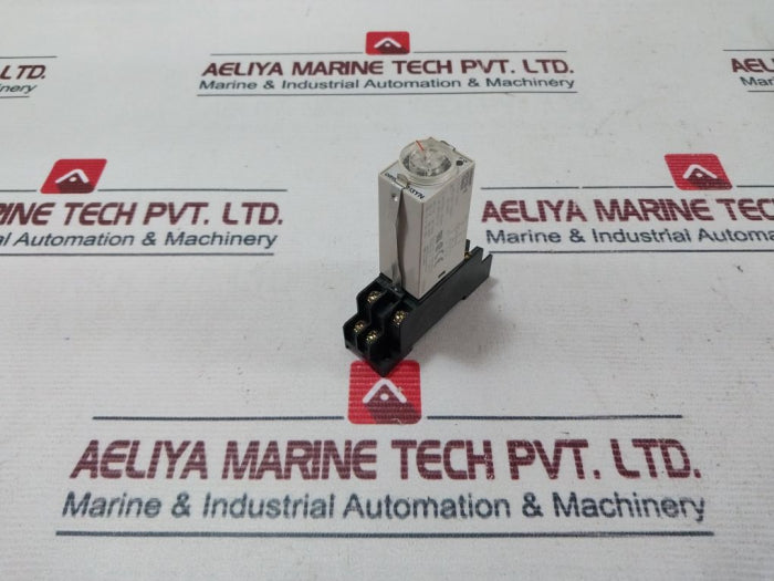 Omron H3Yn-2 Timer 0.1S-10 Min 5A