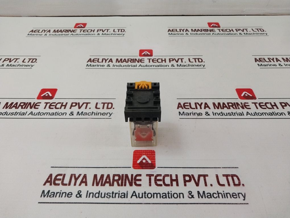 Omron Mk2P-i Relay With Base