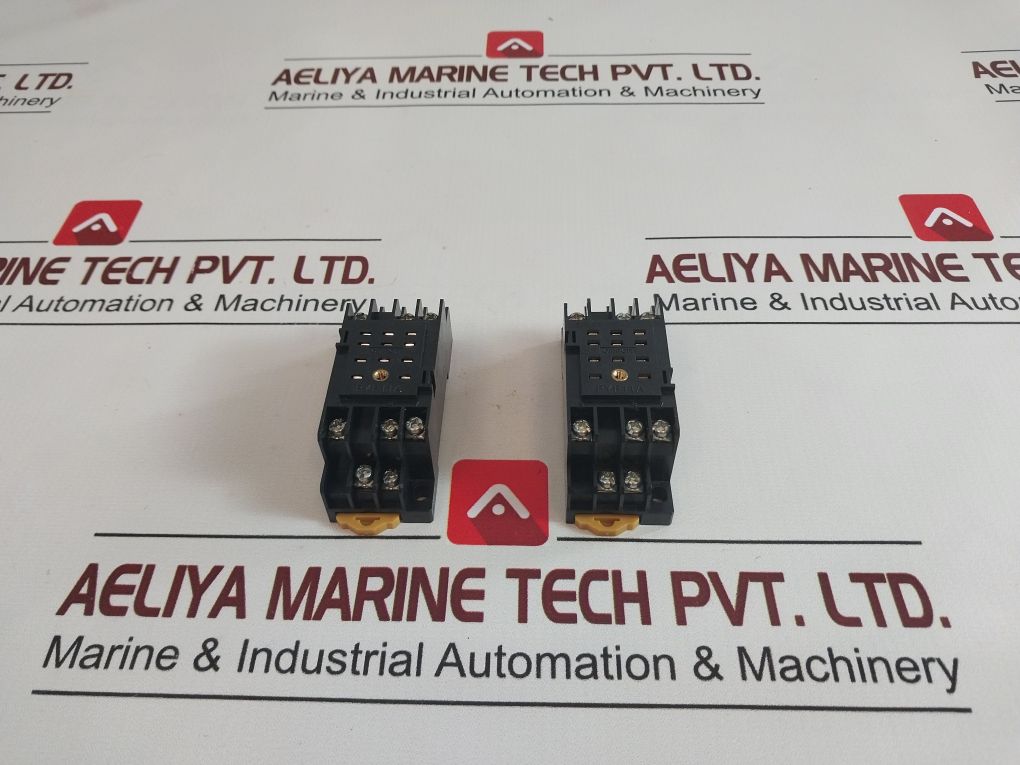 Lot Of 4X Omron Pyf11A Relay Socket Base 5A 250V