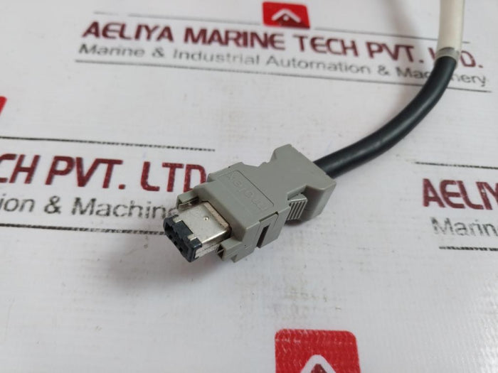 Omron R88A-crgc003N Servo Motor Feedback Cable 3M