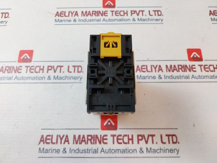 Omron Sdv-fh2 Voltage Sensor 2A 220Vac 24Vdc