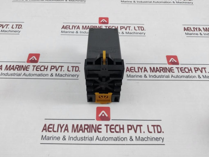 omron-stp-nm-subminy-time-delay-relay-with-base-250v-7-5a