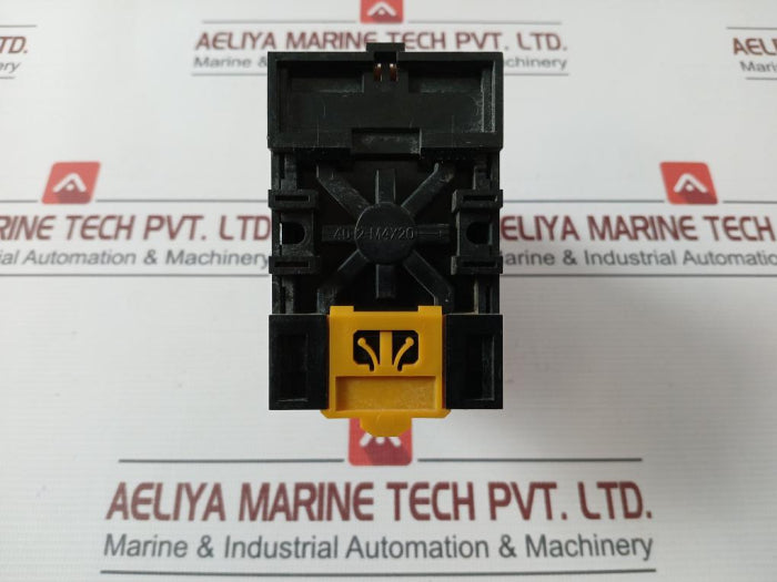 omron-stp-nm-subminy-timer-with-base-0-to-14-hours-200-220v-250vac-50-60hz-7-5a