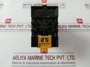 Omron Stp-nm Subminy Timer With Base 0 To 14 Hours 200/220V 250Vac 50/60Hz 7.5A