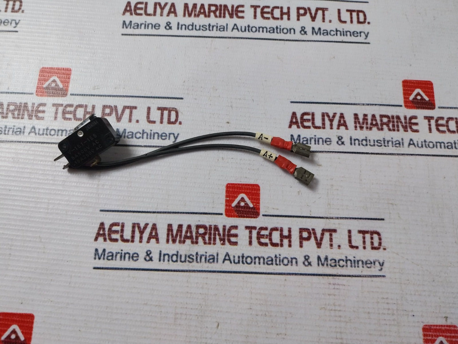 Omron V-151-1E5 Micro Switch 250V