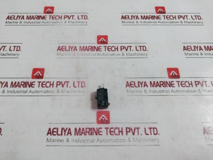 Lot Of 1X Omron V-16G-2C25 Microswitch Miniature Pin Plunger 0.1A 125V Dc 