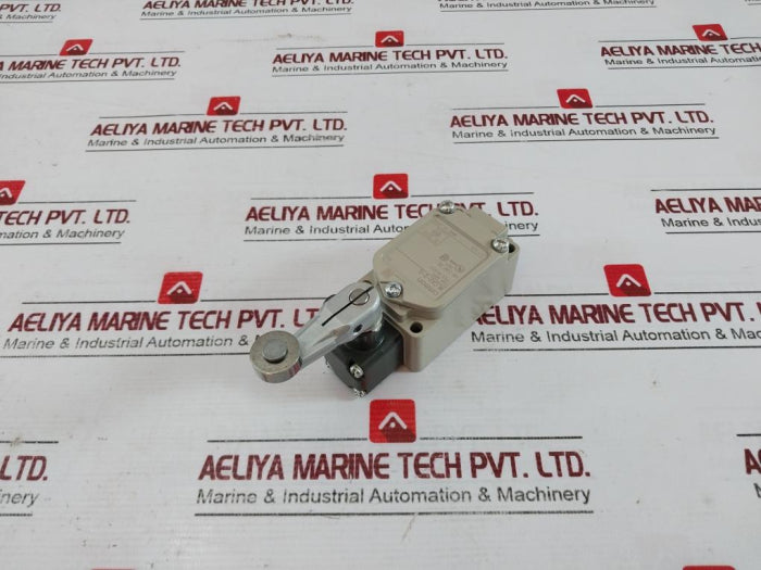 Omron Wlca2-2-q Limit Switch 2A 48Vdc/2A 250Vac Nema A600