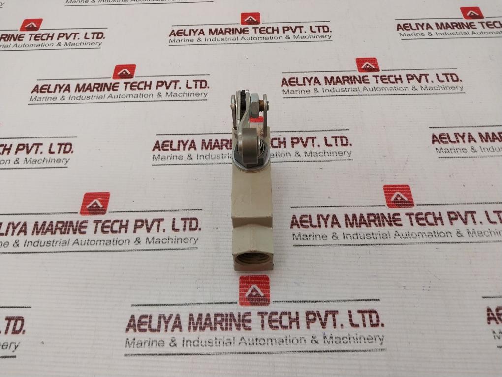 Omron Ze-qa2-2 Limit Switch 10A 250Vac – Aeliya Marine