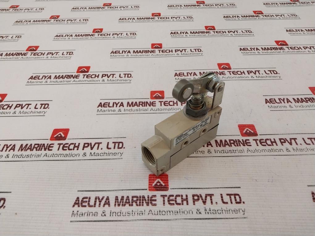 Omron Ze-qa2-2 Limit Switch 10A 250Vac – Aeliya Marine