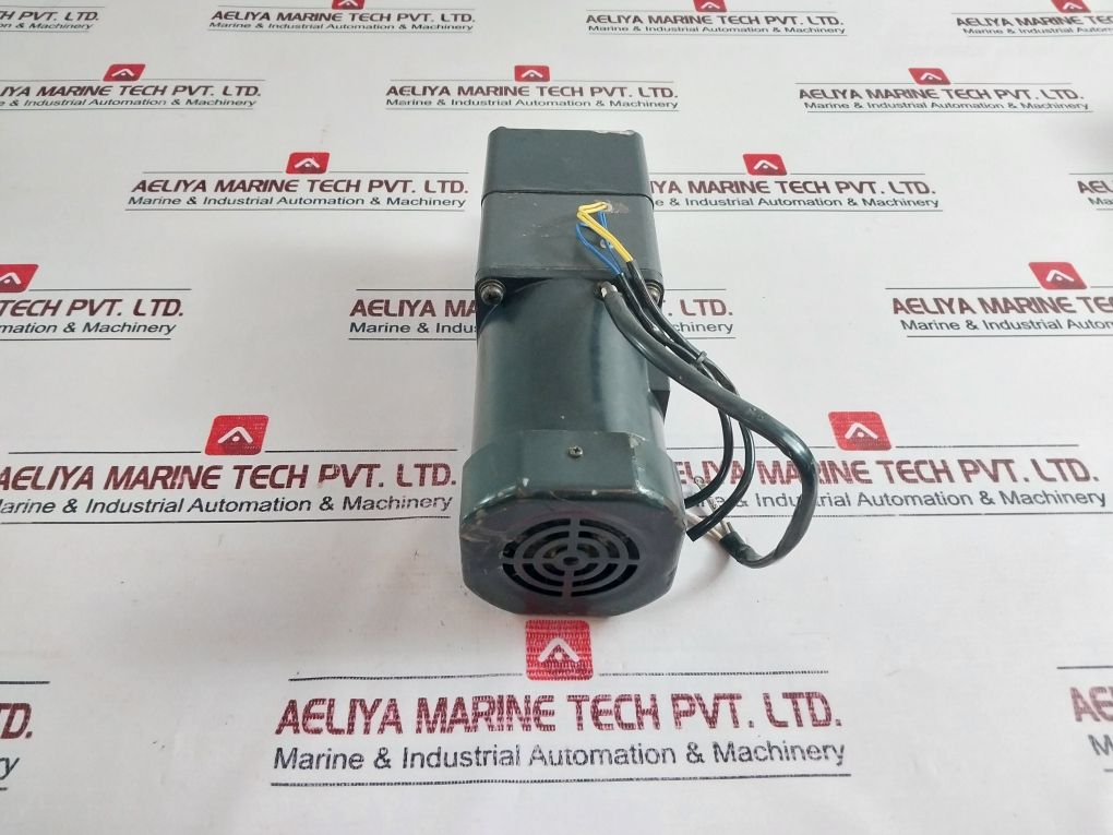 Oriental Motor Cbi590-803 3 Phase Clutch & Brake Motor 0.8A Dc24V 50/60Hz