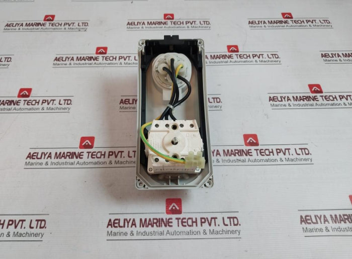 Palazzoli 491233 Switched Socket With Mechanical Interlock 50–60 Hz 500V