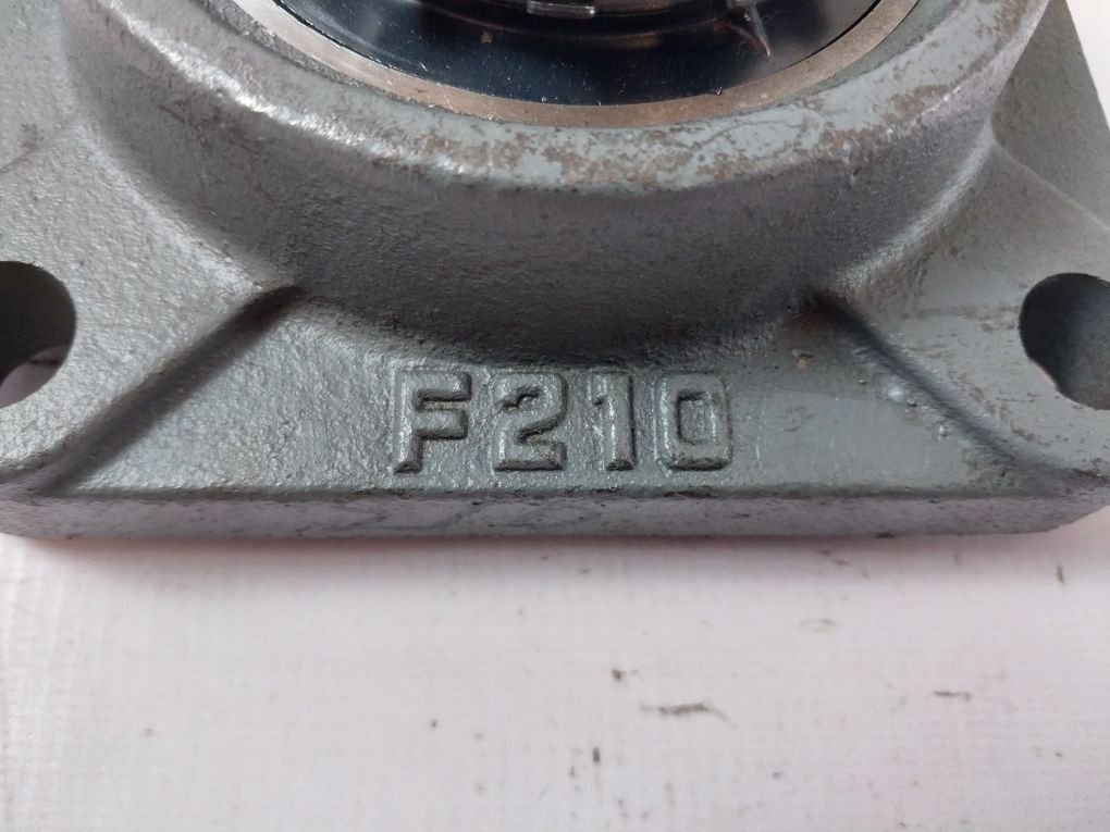 Peer F210 Flange Bearing Unit - Easy Installation – Aeliya Marine