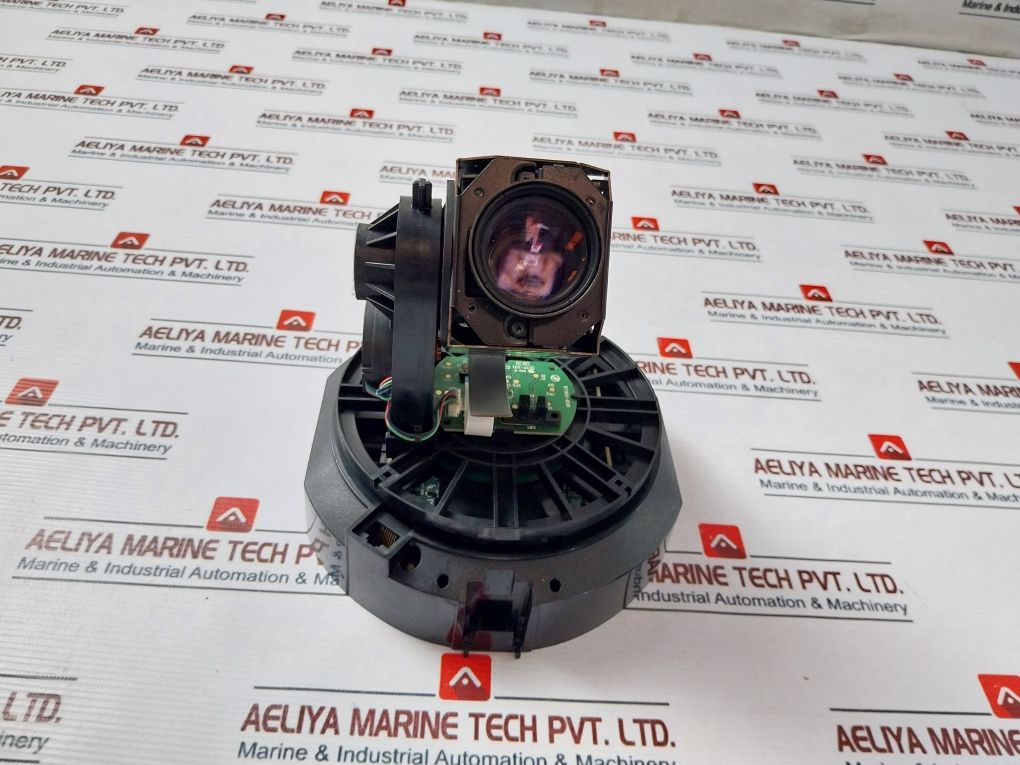 Pelco Dd4Cbw35 Dome Drive Camera 24V Dc/24V Ac