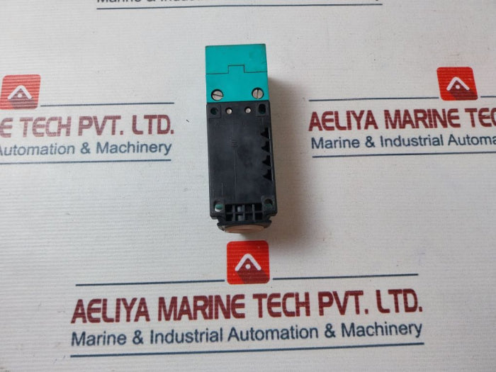Pepperl+Fuchs En 50 044 Proximity Sensor