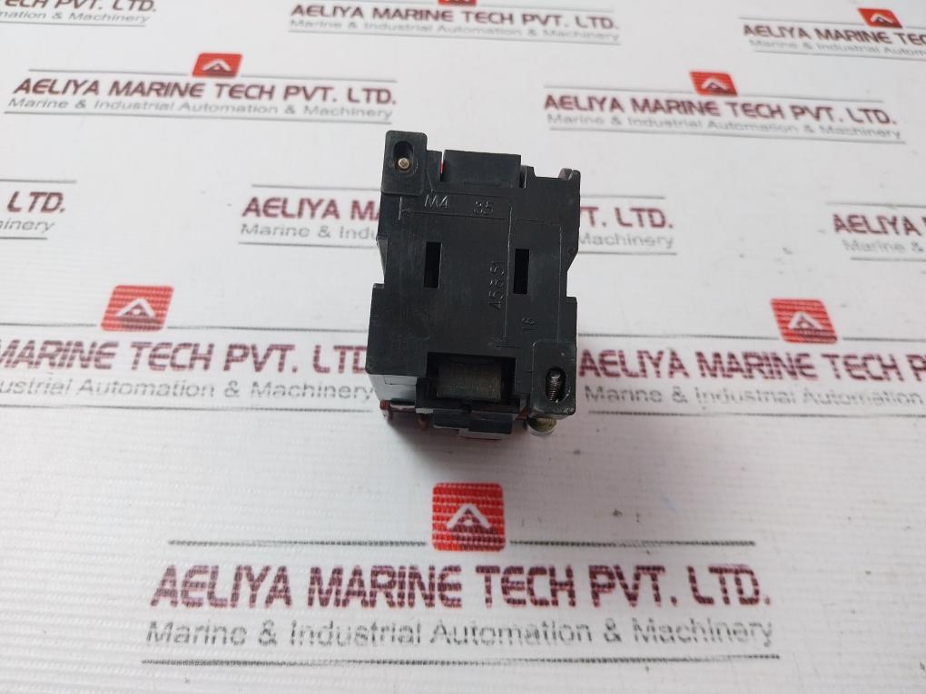 Petercem Kos 8 Contactor Relay 500V 50/60Hz