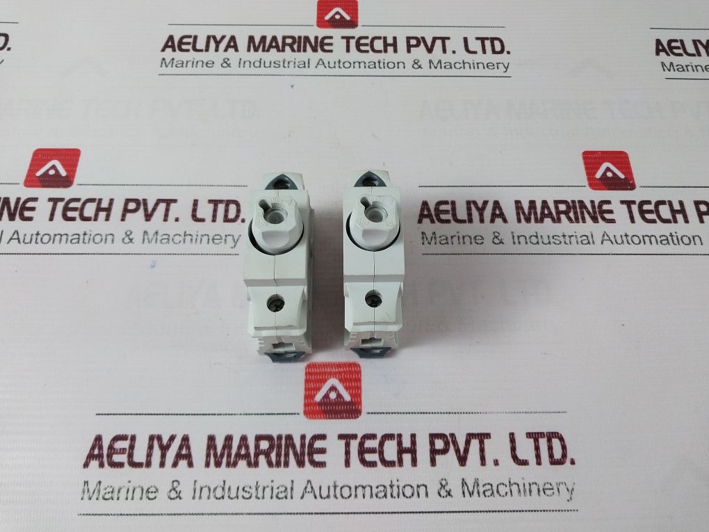 Phoenix Contact Usen 18 N Fuse Row Clamp 63A 400V