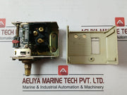 Linero Controls Hs-230 Pressure Control Switch 5-30 Kgf/Cm2 Ac 125V/250V Used